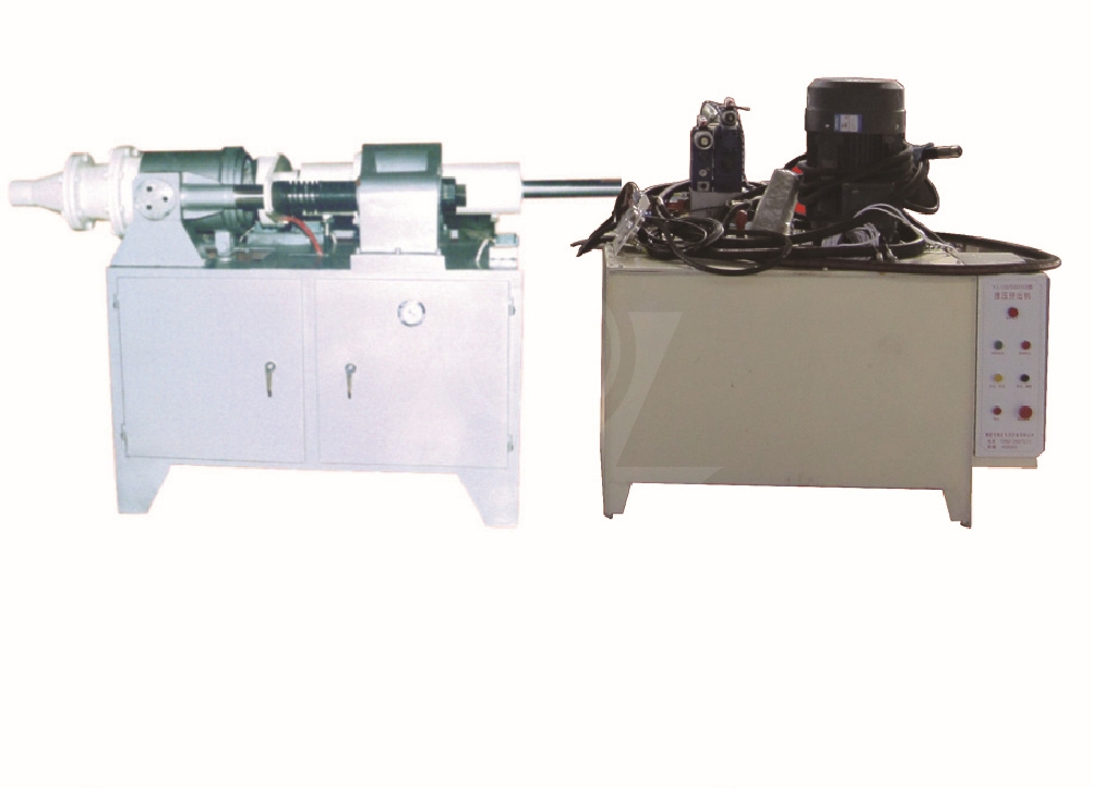 中型臥式真空液壓擠出機(jī) 中型臥式真空液壓擠出機(jī)