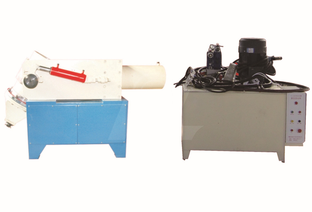 大型臥式真空液壓擠出機(jī) 大型臥式真空液壓擠出機(jī)